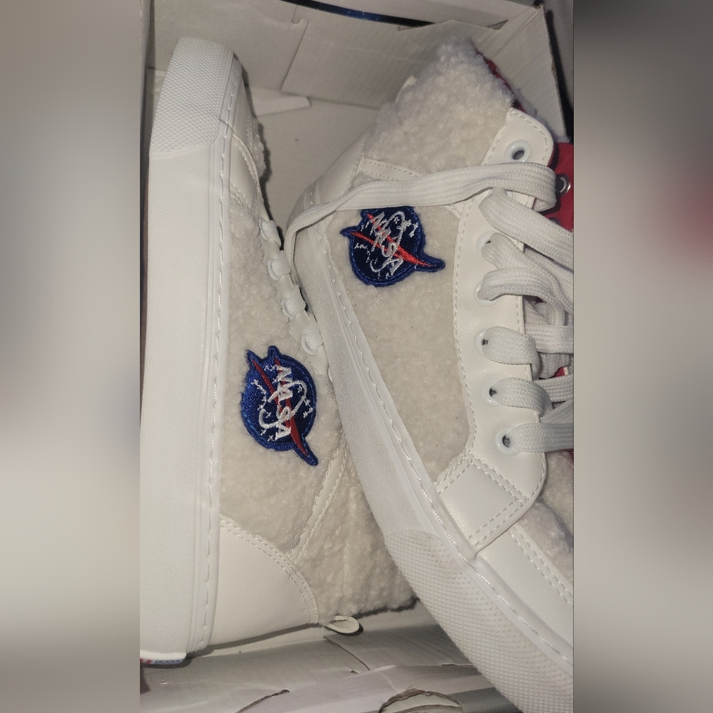 NASA teddy fabric hightops👩‍🚀 🧸 👟
